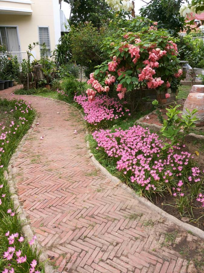 Rungnatee Place & Boutique Hotel Buriram Dış mekan fotoğraf